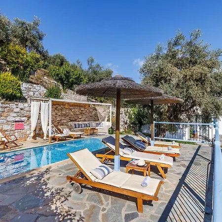 Villa Avaton Near Skopelos Town Exterior photo