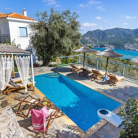 Villa Avaton Near Skopelos Town Exterior photo