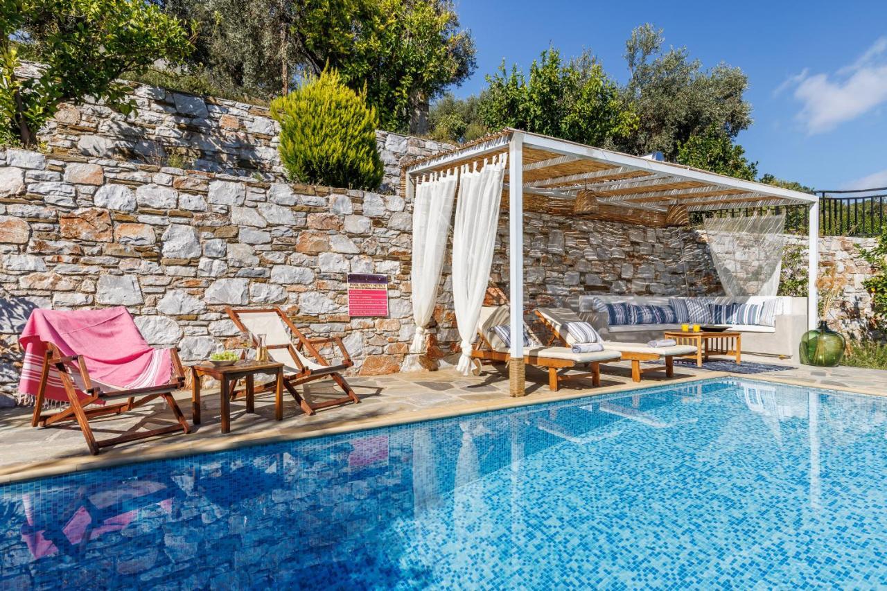 Villa Avaton Near